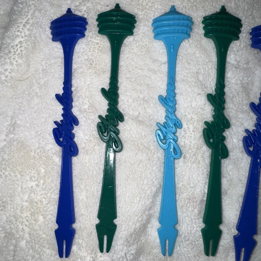 Lot of 6 VTG Skylon Tower Niagara Falls Swizzle Sticks Cocktail Picks Barware‎